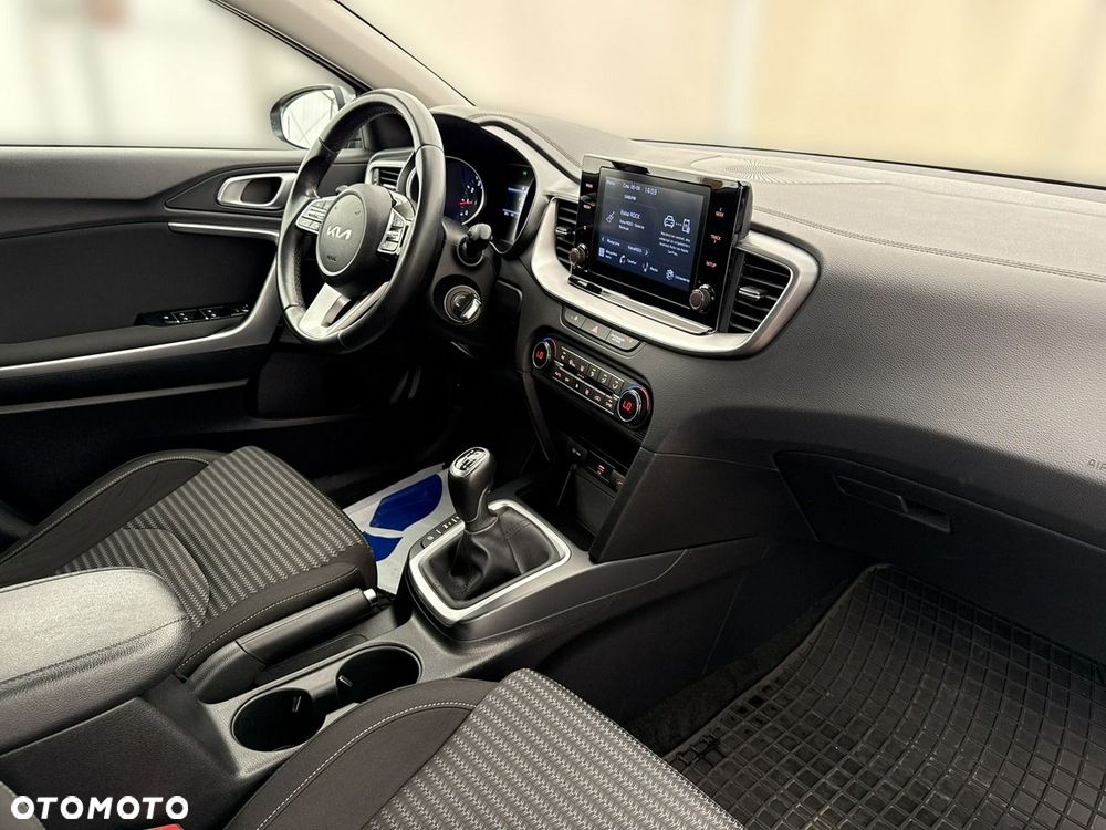 Kia Ceed - 22