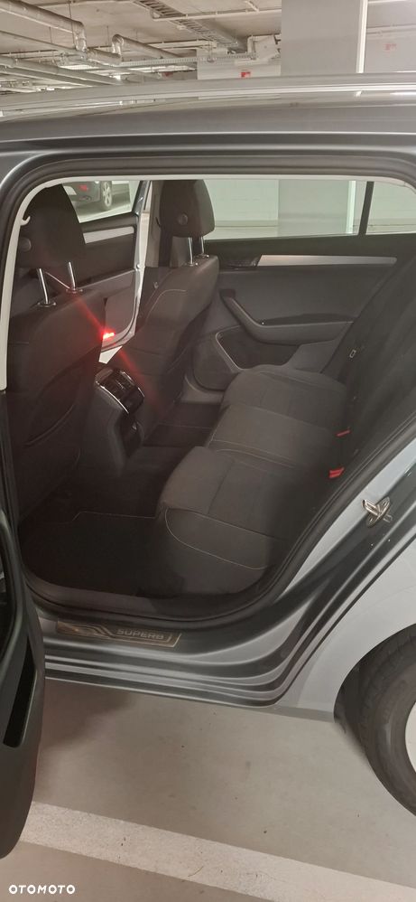 Skoda Superb 1.6 TDI Ambition - 33