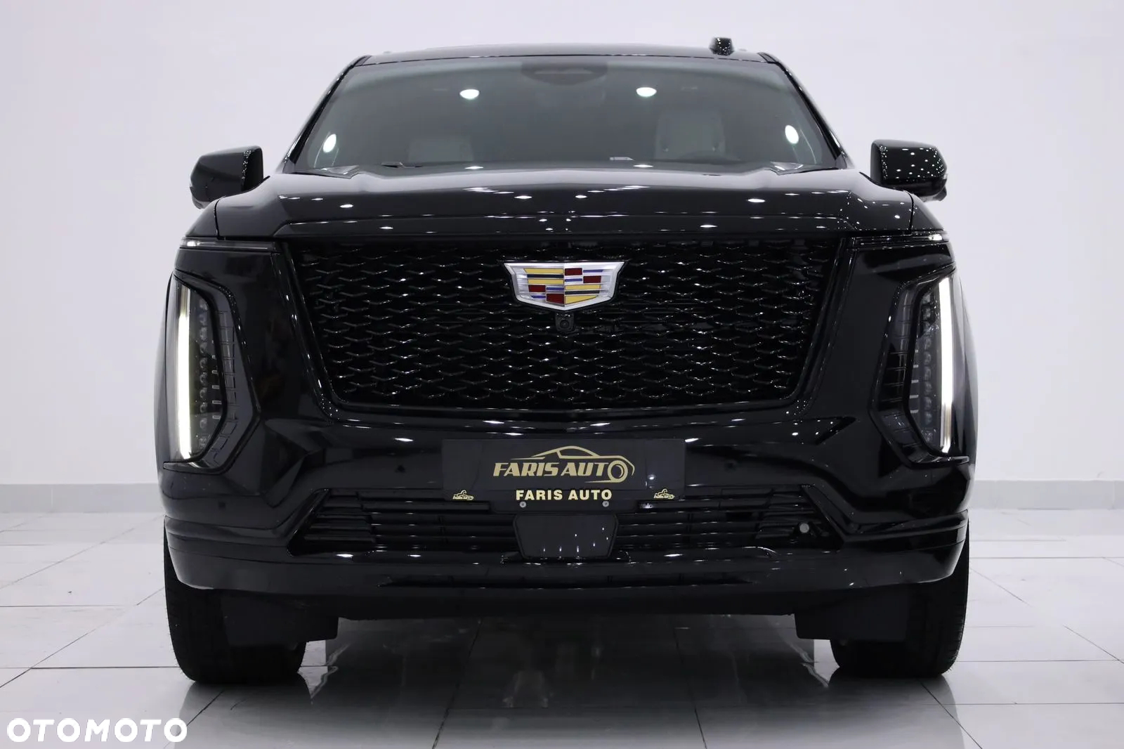 Cadillac Escalade - 5