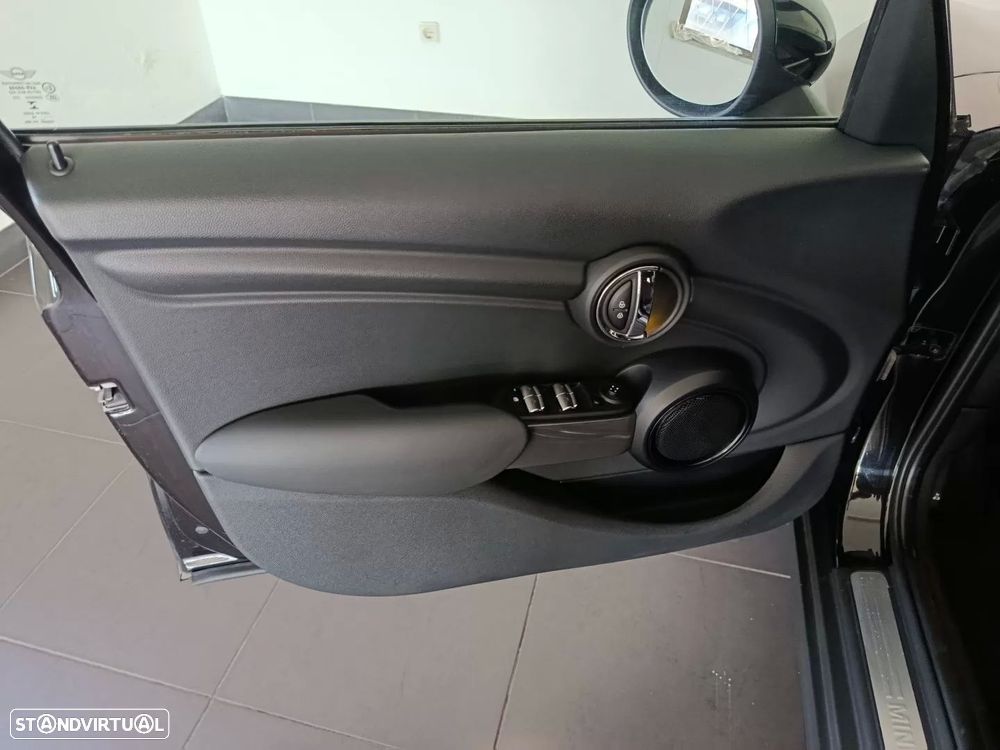 MINI 5 Portas Cooper D - 30