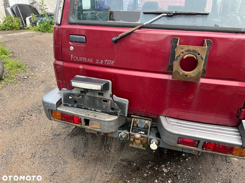 Foteliki tylne lewy prawy daihatsu Rocky fourtrak 2.8tdx - 5