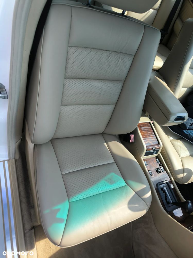 Mercedes-Benz Klasa E 420 - 25