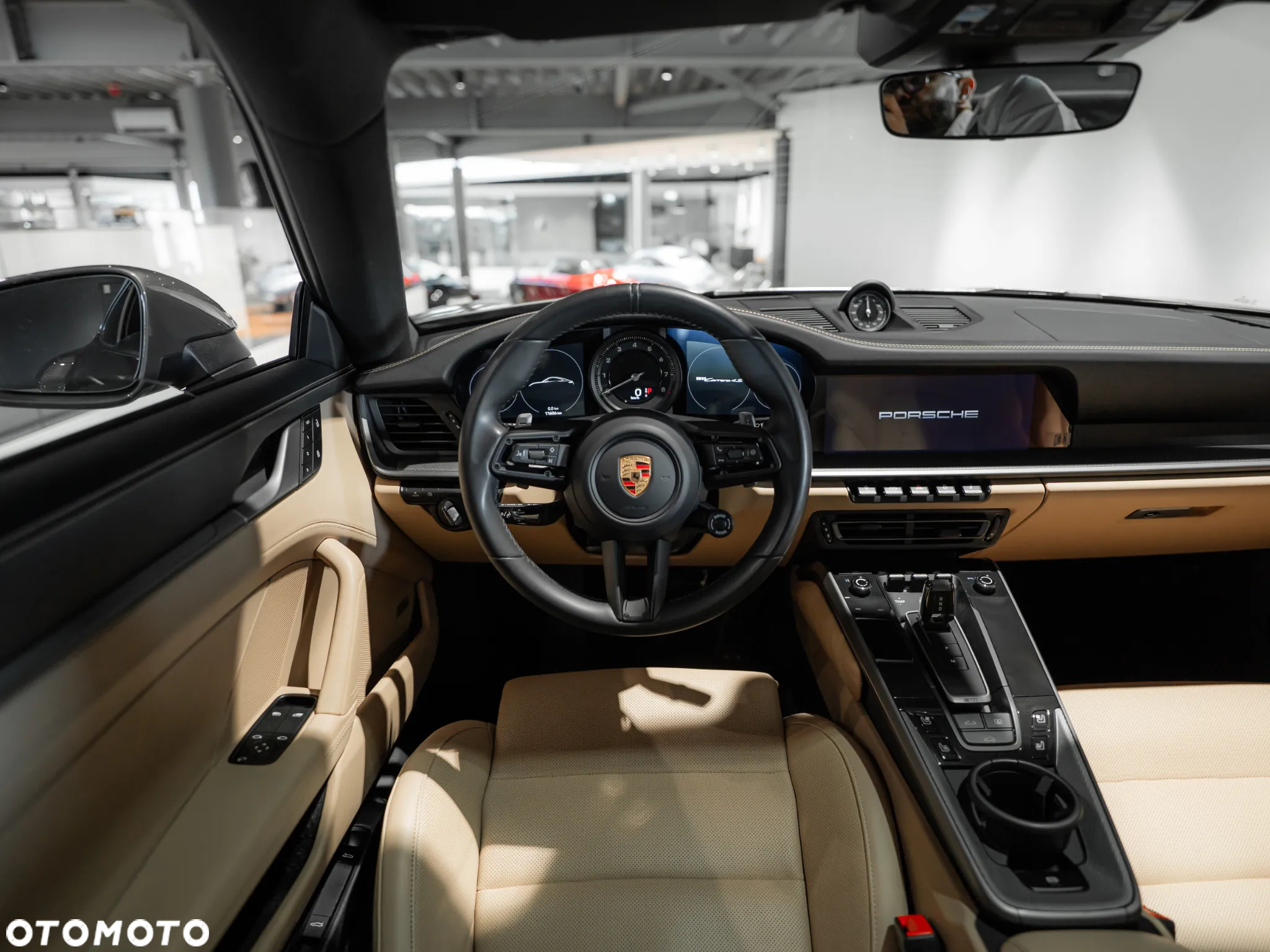Porsche 911 Carrera 4S - 24