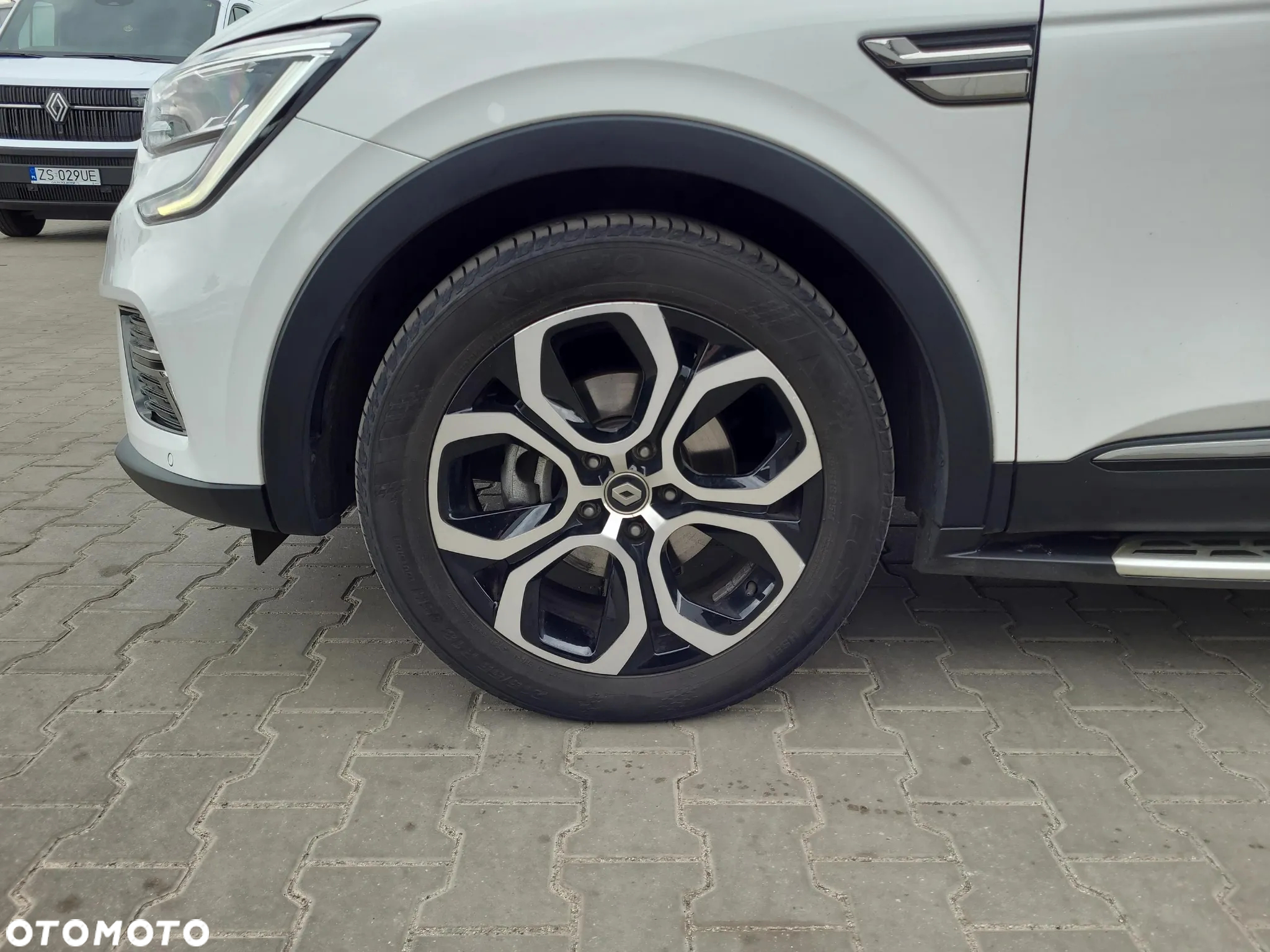 Renault Arkana 1.6 E-TECH Intens MMT - 18