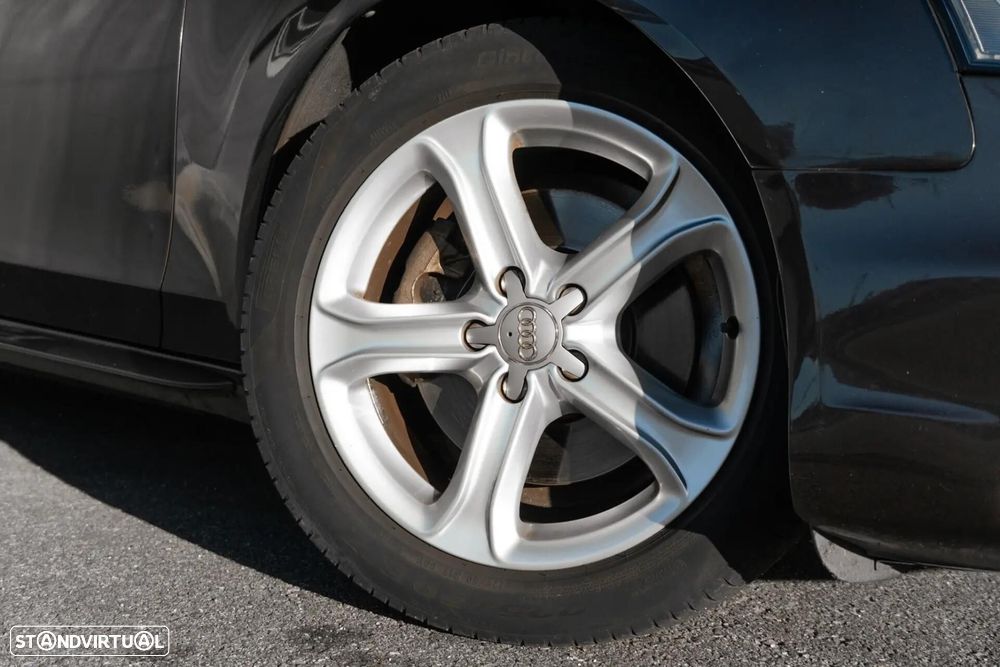 Audi A4 2.0 TDI Business Line S-line - 25