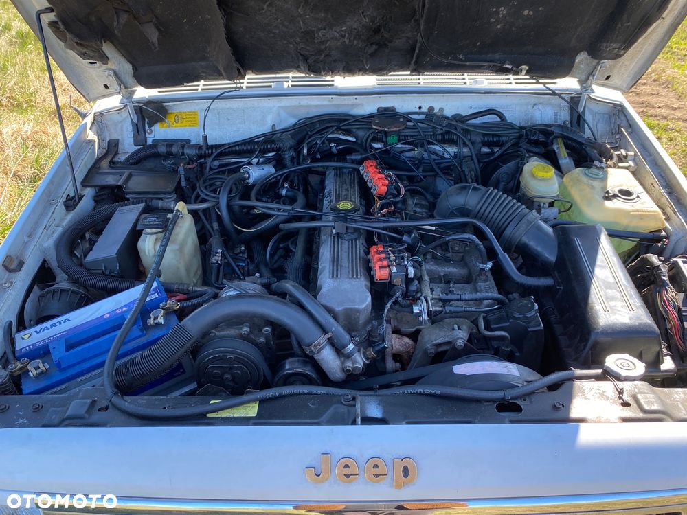 Jeep Cherokee - 22