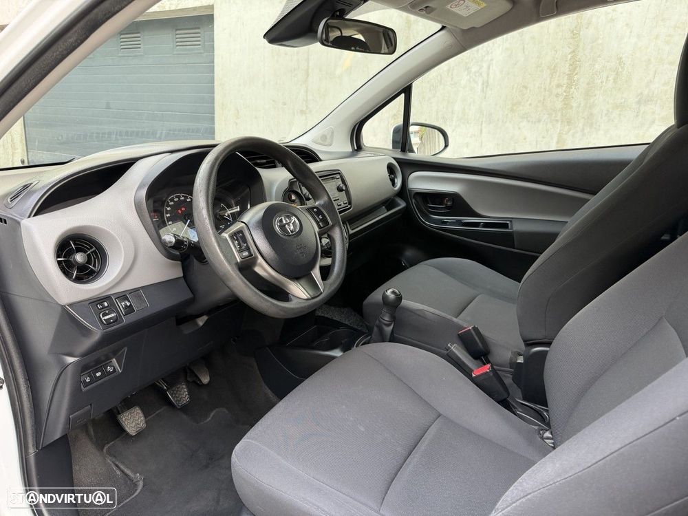 Toyota Yaris 1.0 VVT-i - 9