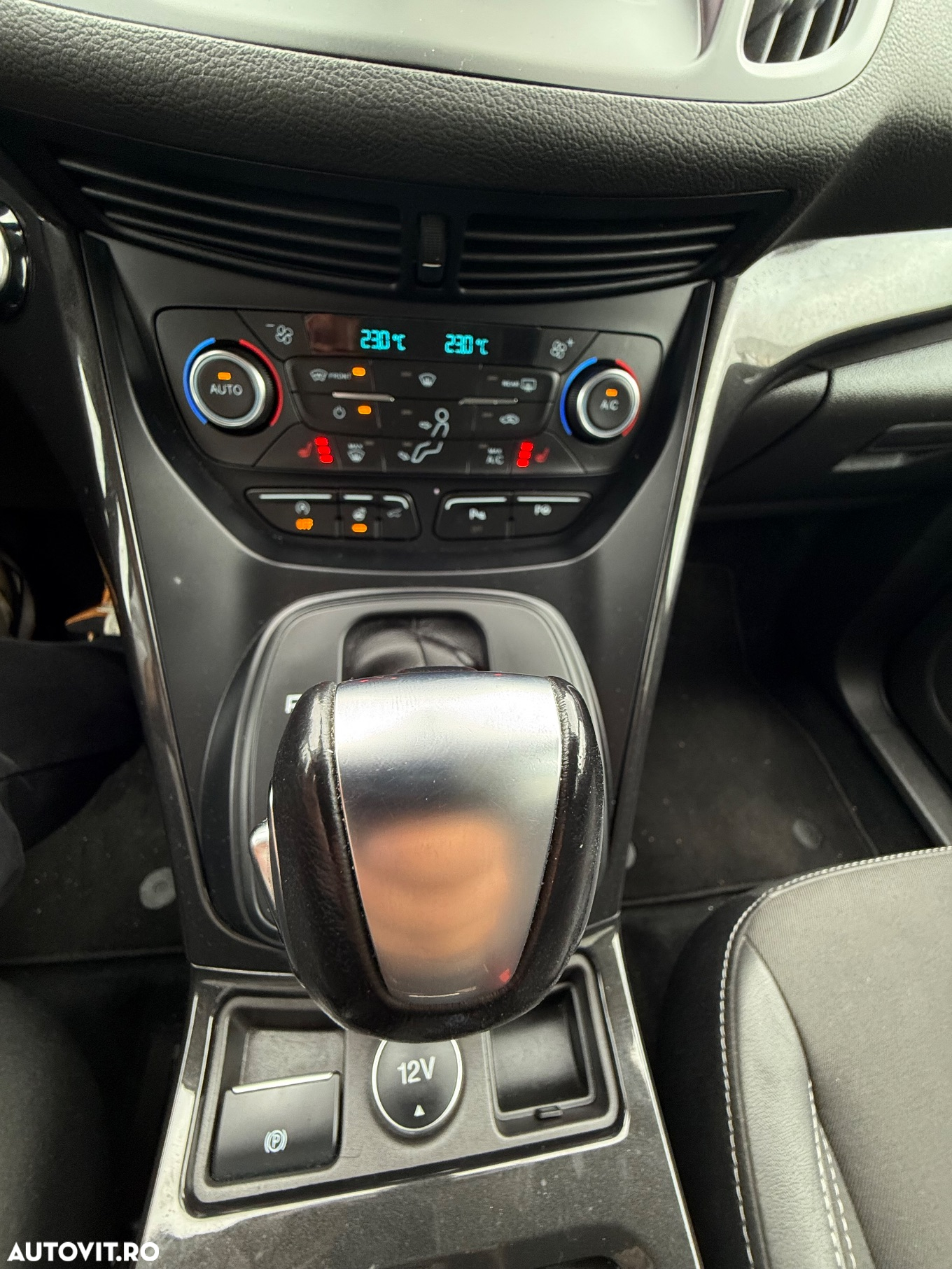 Ford Kuga 1.5 EcoBoost 4x4 Aut. Titanium - 12