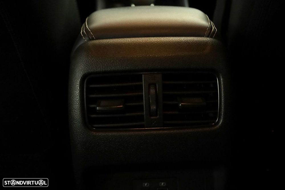 Nissan Qashqai 1.3 DIG-T Tekna Xtronic - 23