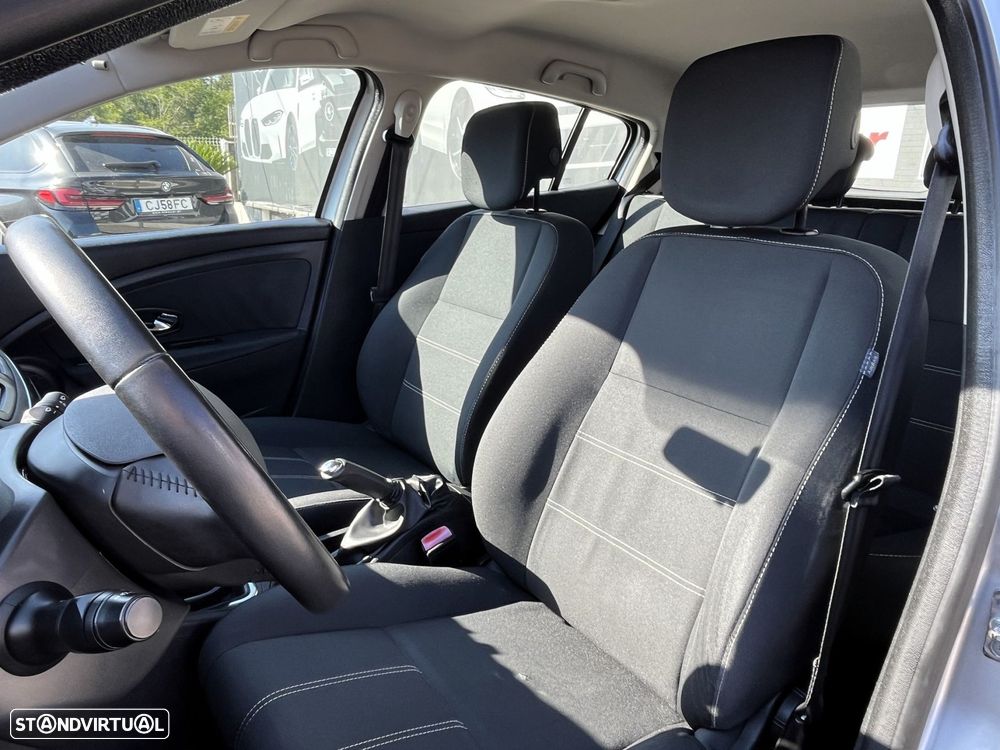 Renault Mégane 1.5 dCi Confort SS - 28