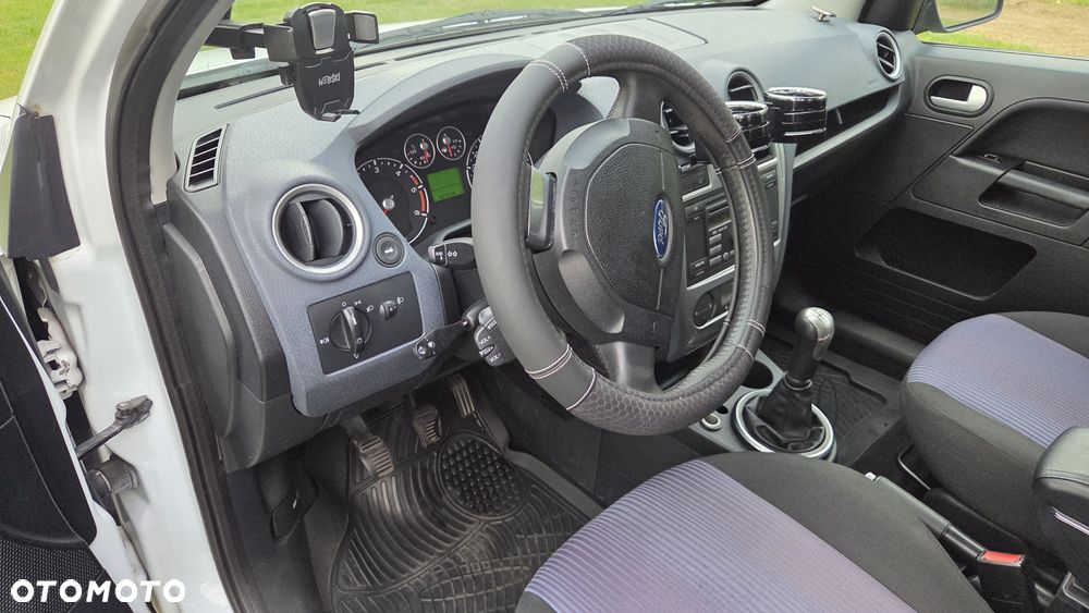 Ford Fusion 1.4 TDCi Trend - 40