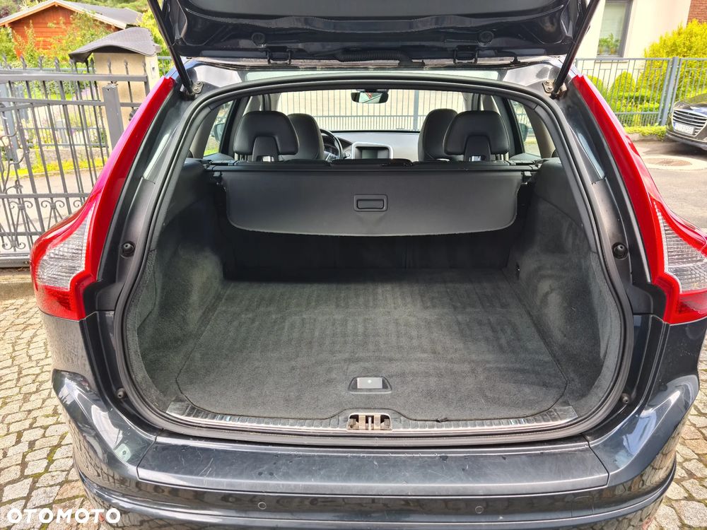 Volvo XC 60 D3 Momentum - 37