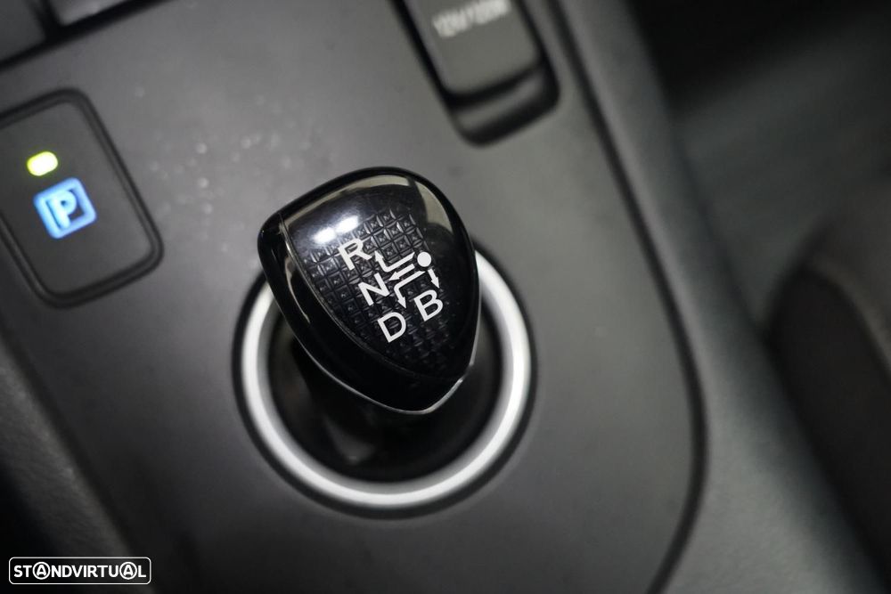 Toyota Auris 1.8 HSD Comfort+J17 - 13