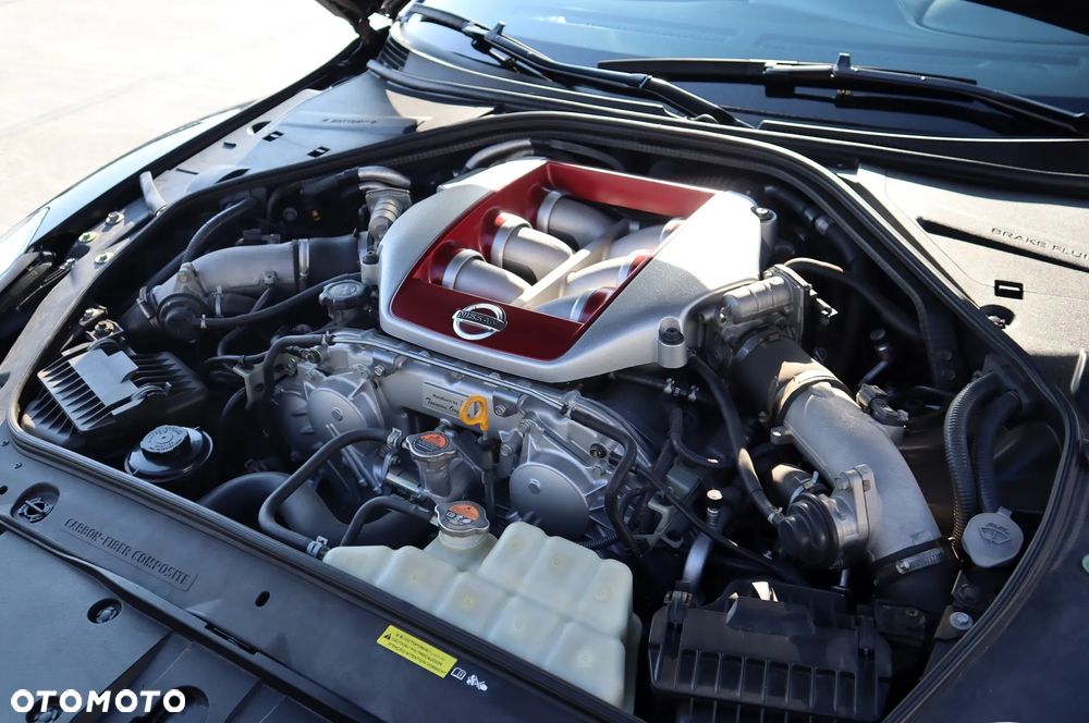 Nissan GT-R Black Edition - 6