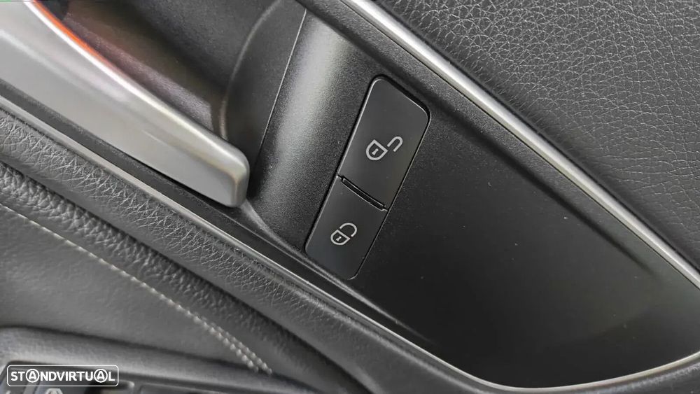 Mercedes-Benz CLA 200 - 46