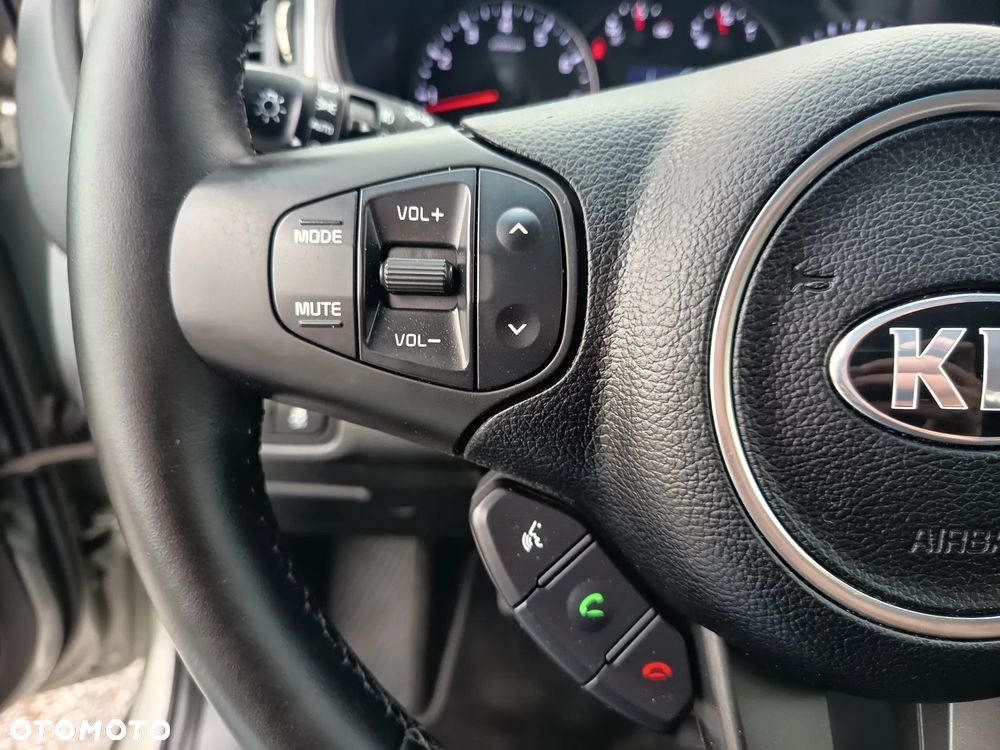 Kia Carens 1.6 GDI Fifa World Cup Edition - 20