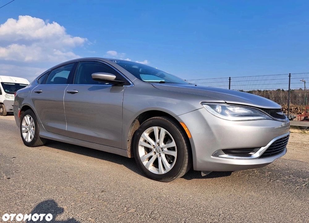 Chrysler 200 - 5