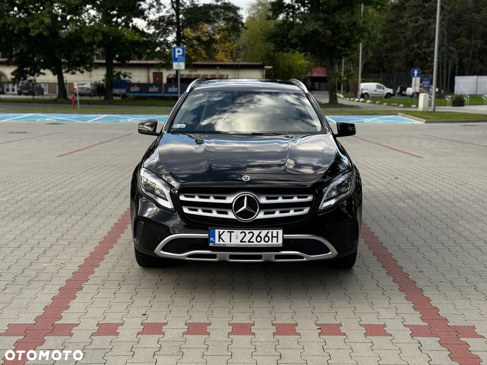 Mercedes-Benz GLA 200 7G-DCT - 2