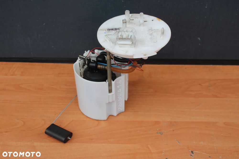 POMPKA POMPA PALIWA PŁYWAK OPEL INSIGNIA A 1.6 TURBO 13577224 - 1