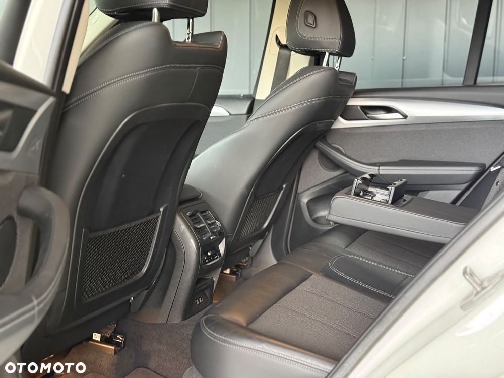 BMW X3 xDrive20i GPF Advantage - 10