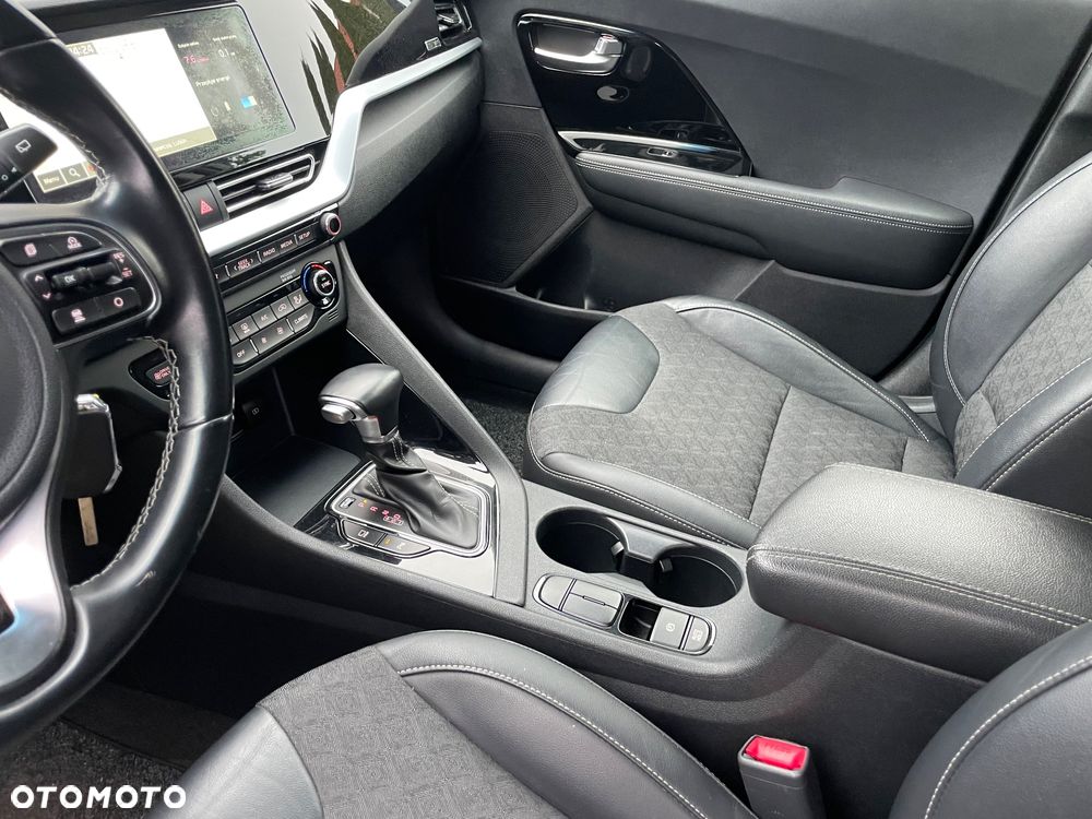 Kia Niro 1.6 GDI Hybrid Business Line - 10