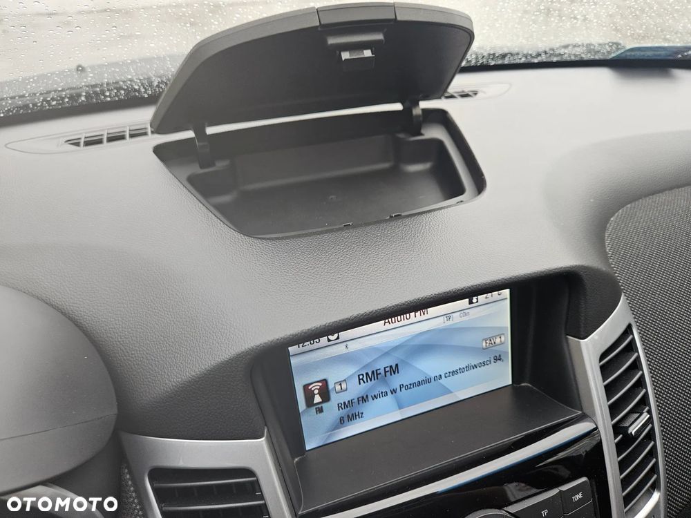 Chevrolet Cruze 1.6 LT+ - 26