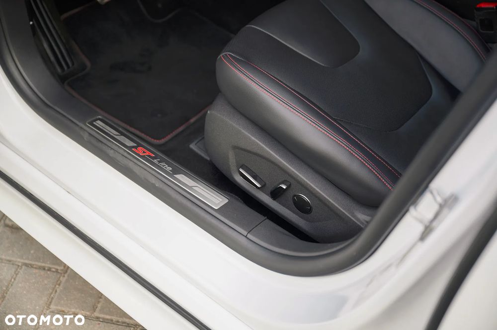 Ford Mondeo 2.0 EcoBlue ST-Line - 29