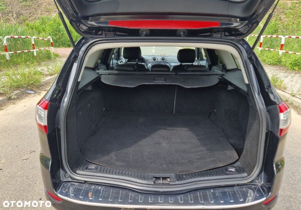 Ford Mondeo 2.0 TDCI Champions Edition - 28