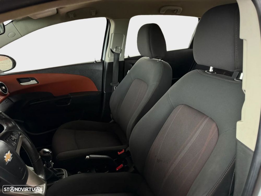 Chevrolet Aveo 1.3 VCDi LTZ - 8