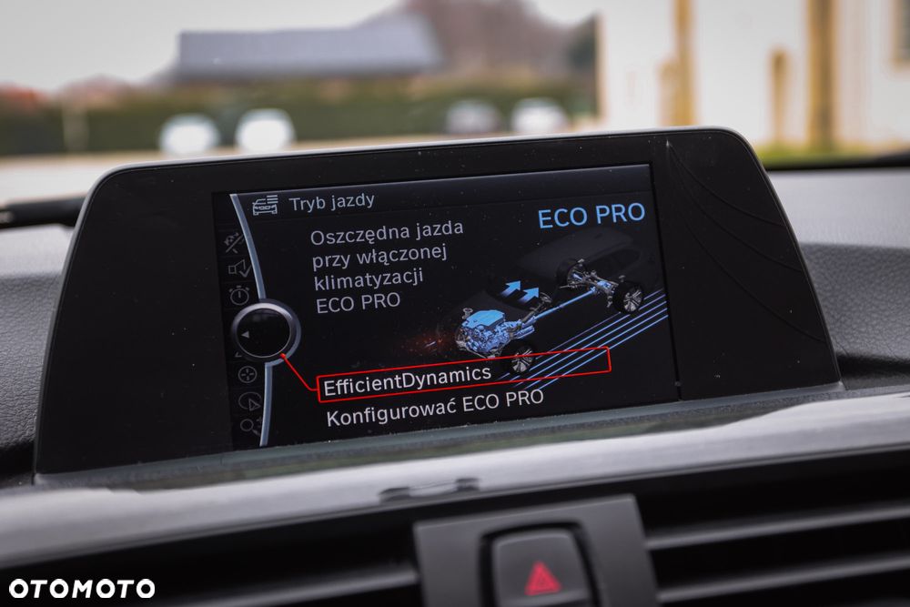 BMW Seria 3 320d xDrive Luxury Line - 36