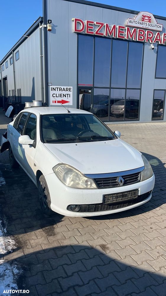 Dezmembram Renault Clio Thalia 1.5 diesel din 2010 - 2