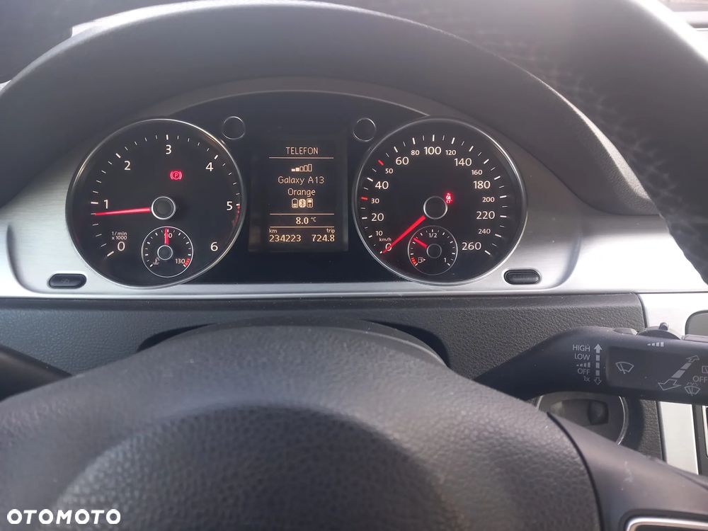 Volkswagen Passat 2.0 TDI Comfortline - 5