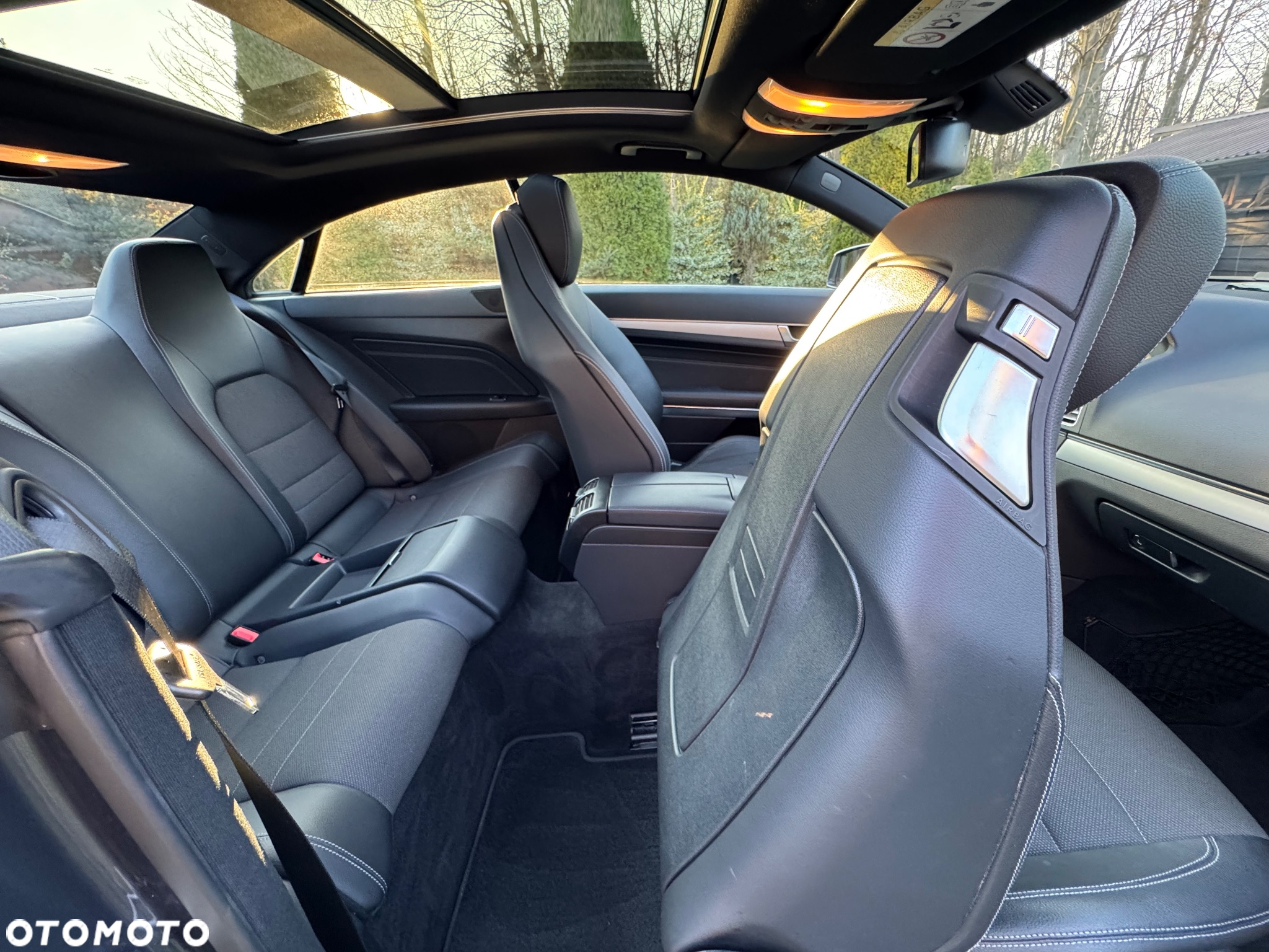 Mercedes-Benz Klasa E 200 Coupe 7G-TRONIC - 21