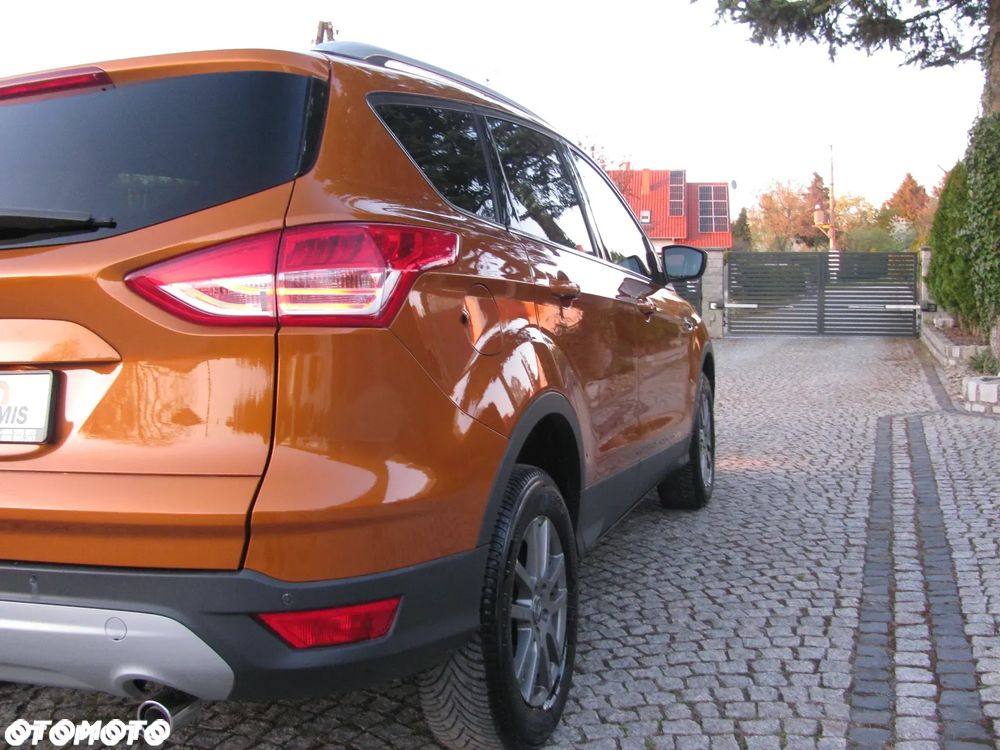 Ford Kuga 2.0 TDCi 2x4 Titanium - 32
