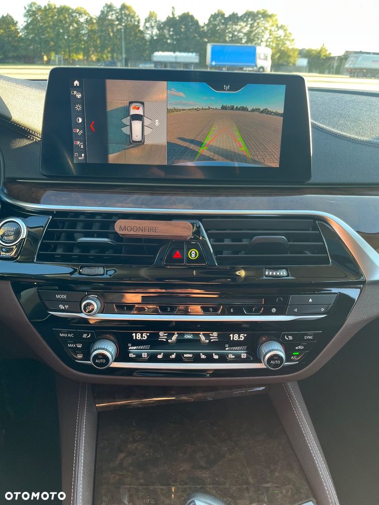 BMW Seria 5 540i xDrive GPF Luxury Line - 17