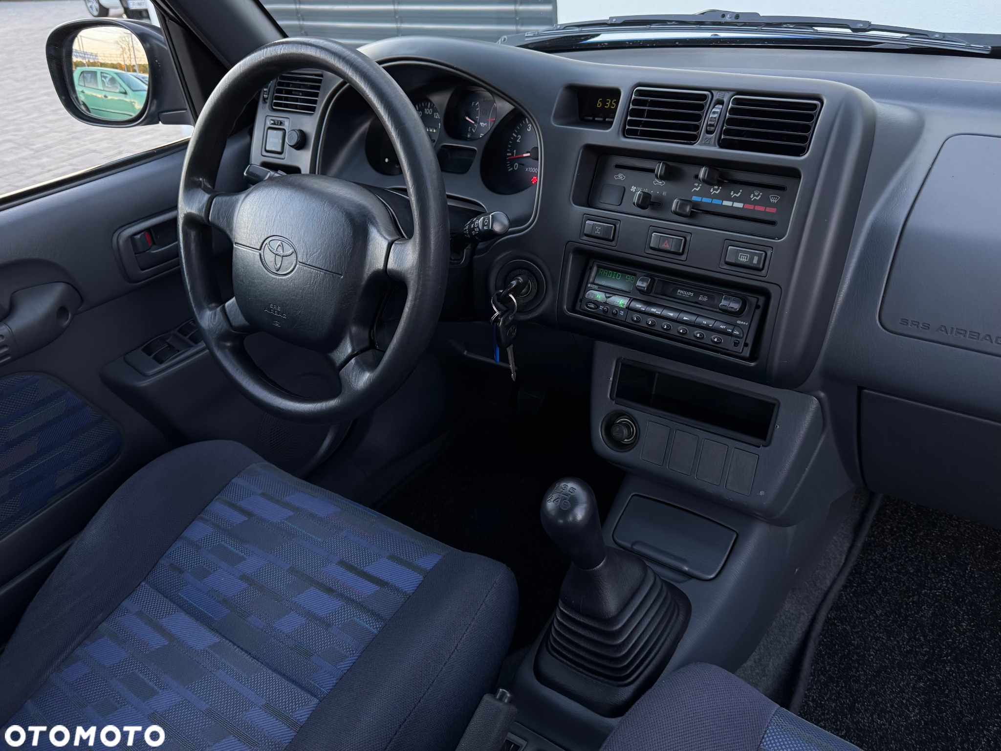 Toyota RAV4 2.0 - 28