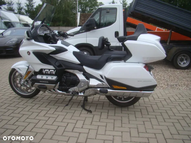 Honda GL - 9