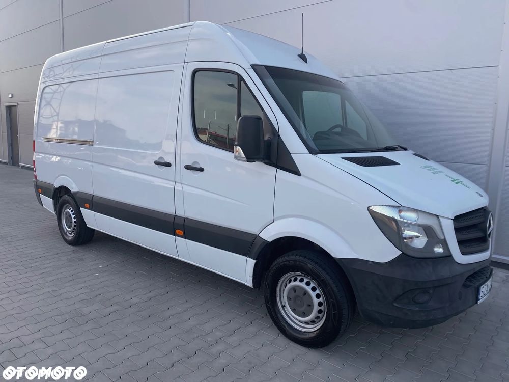 Mercedes-Benz Sprinter - 20
