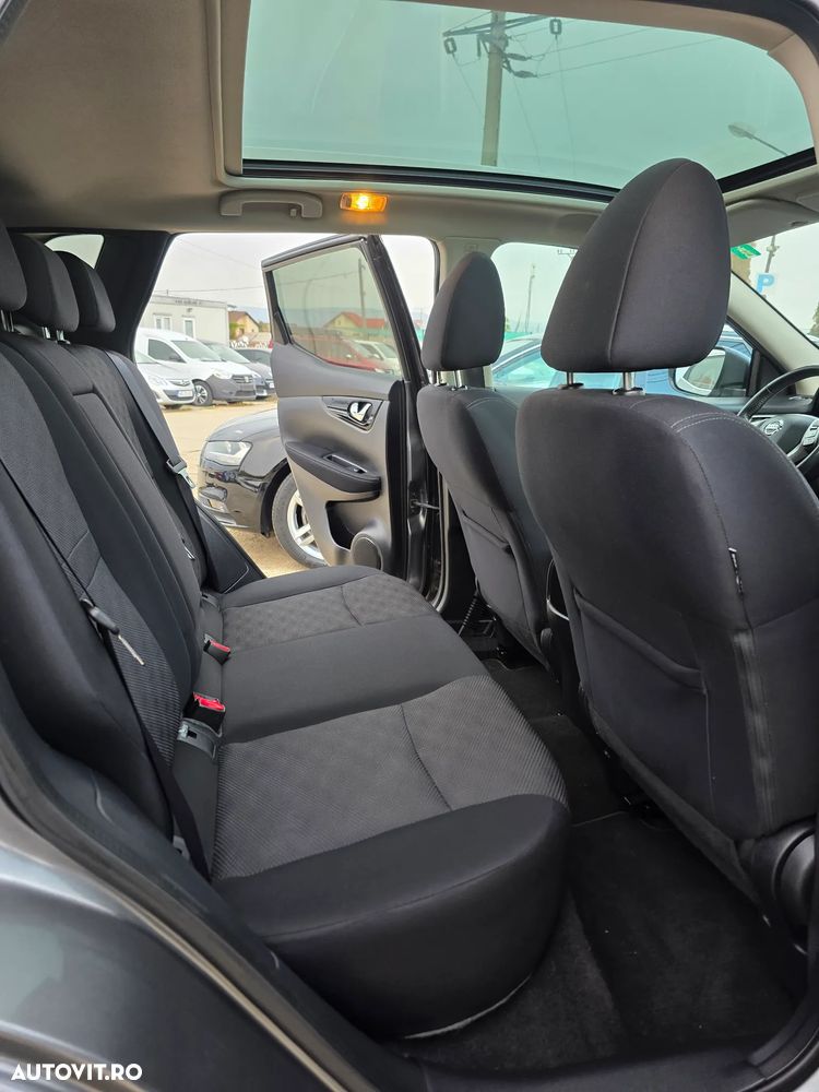 Nissan Qashqai 1.5 DCI N-Connecta - 12