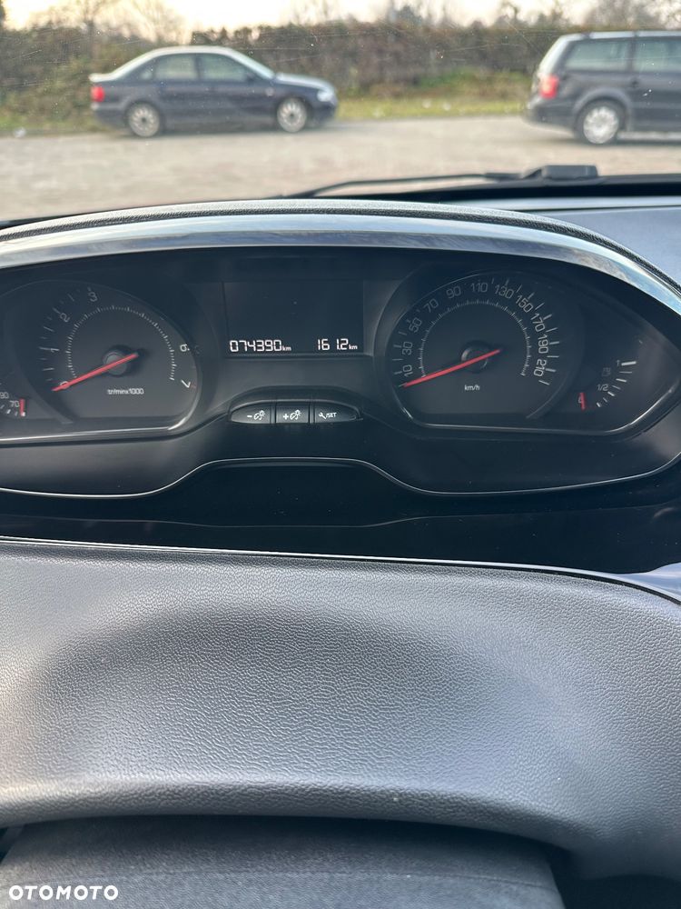 Peugeot 208 1.4 VTi Allure - 7