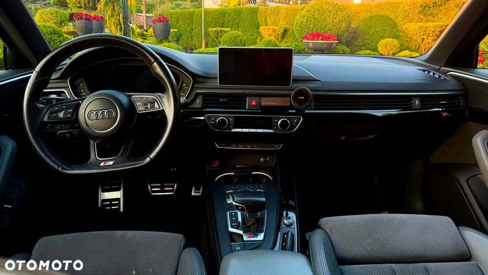 Audi A4 Avant - 13