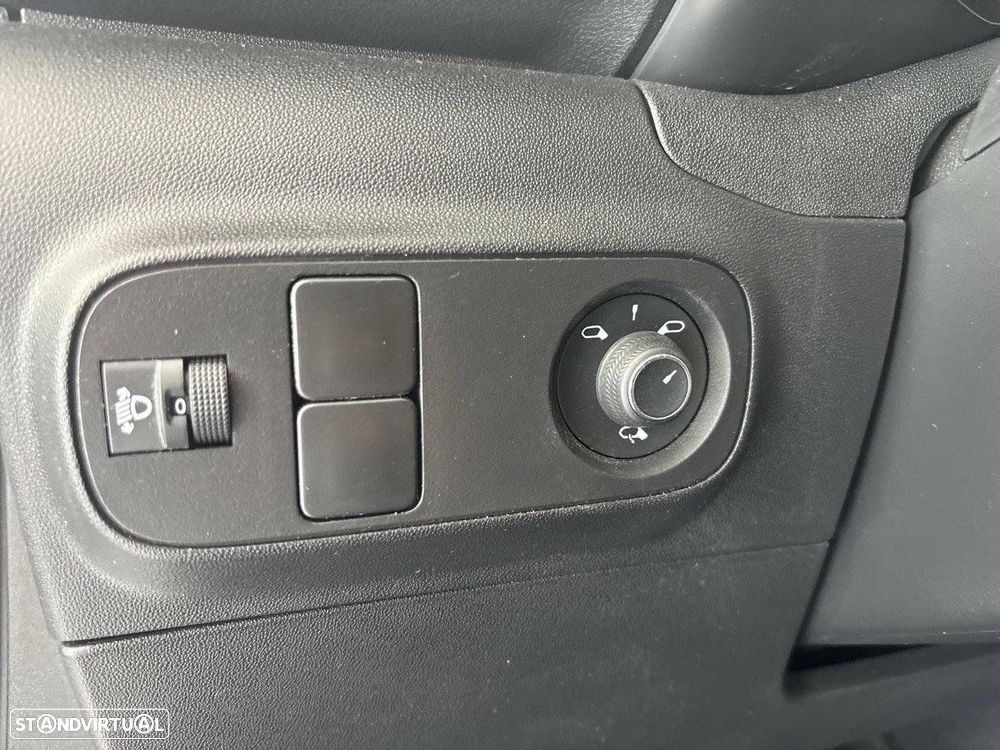 Citroën C3 1.2 PureTech Plus - 21