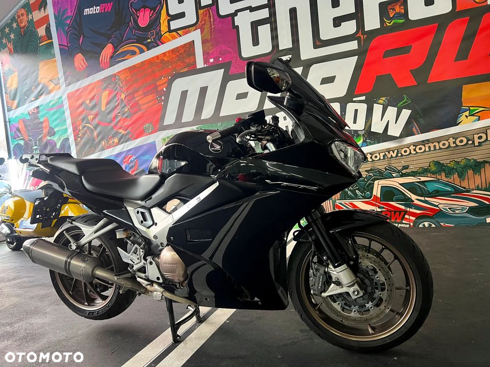Honda VFR - 5