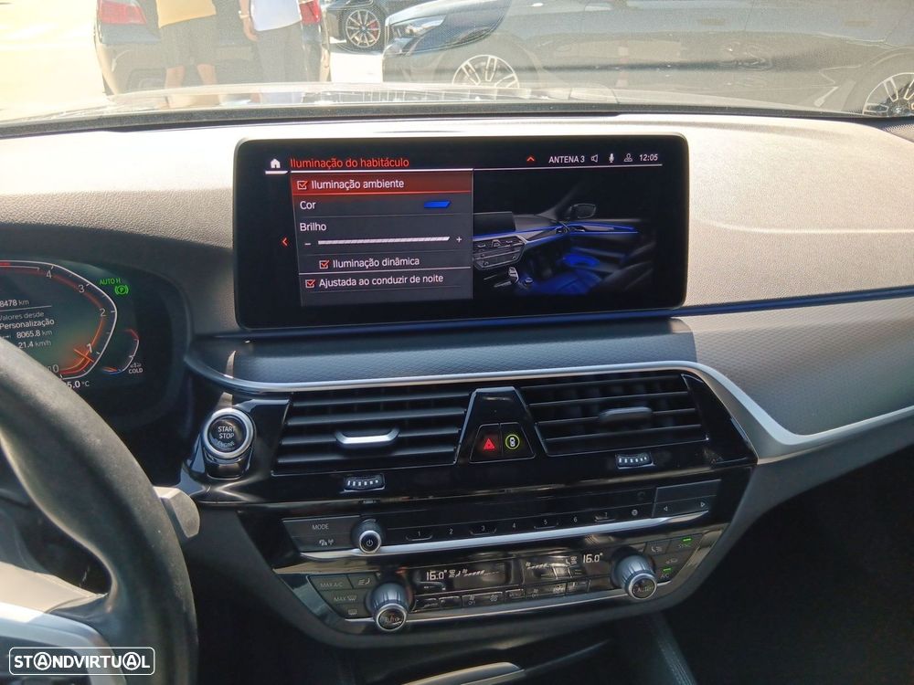 BMW 520 d Pack Desportivo M Auto - 24