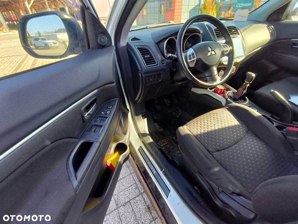 Mitsubishi ASX - 4