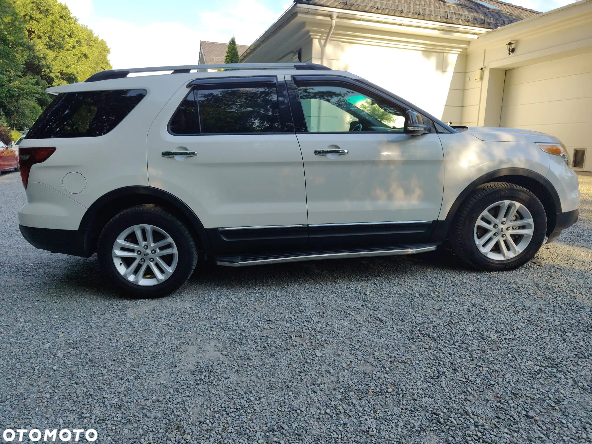 Ford Explorer - 12