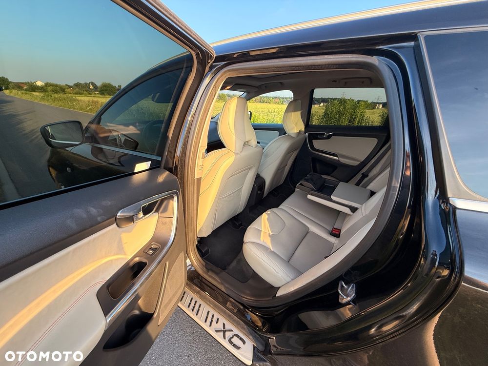 Volvo XC 60 D4 AWD Ocean Race - 10