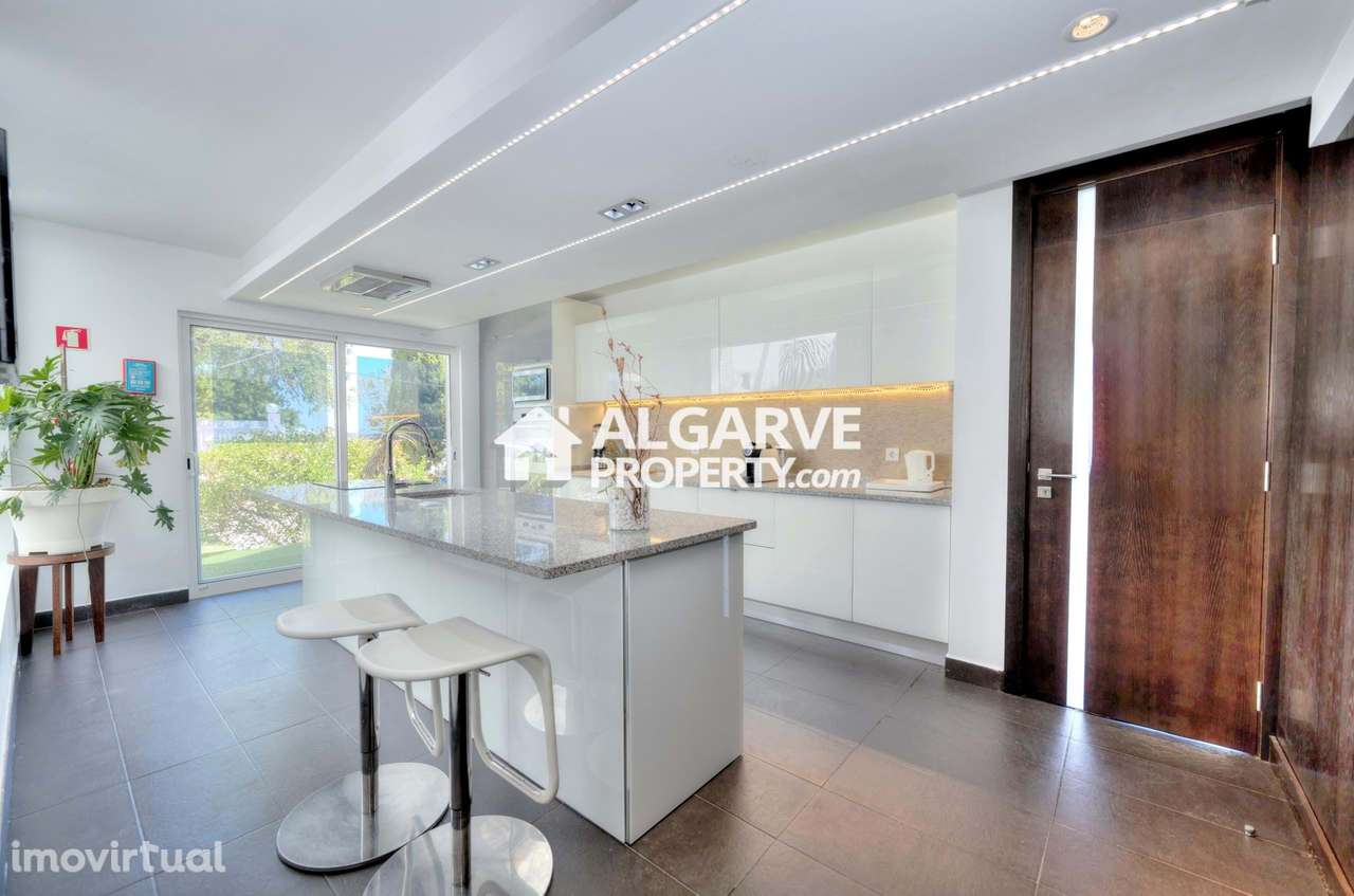 Moderna Moradia T5 com Vista Mar em Estoi - Grande imagem: 3/60