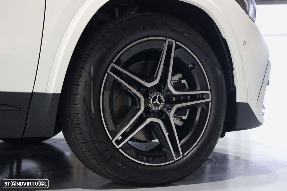 Mercedes-Benz GLA 180 d AMG Line - 13