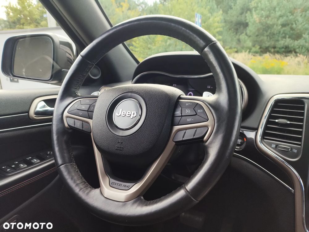 Jeep Grand Cherokee - 18